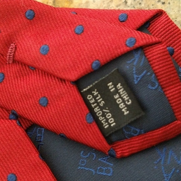 Jo's A Bank executive collection men's repp silk Navy and red dot tie luxury - Picture 5 of 5
